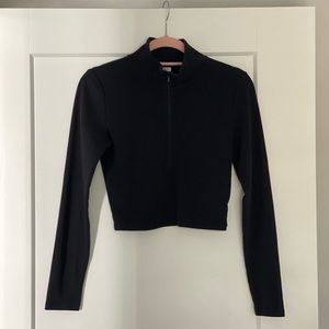 Aritzia Sunday Best Half Zip Long Sleeve, aka 1/2 Zip, in Black, Size M